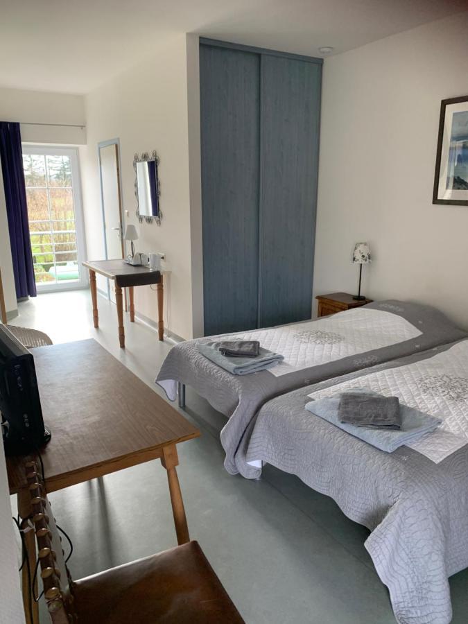 La Vieille Tour Hotel Hotton Bagian luar foto